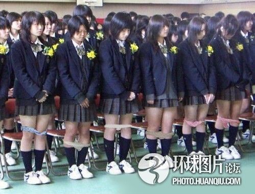 日本变态老师竟令女学生集体脱掉内裤罚站